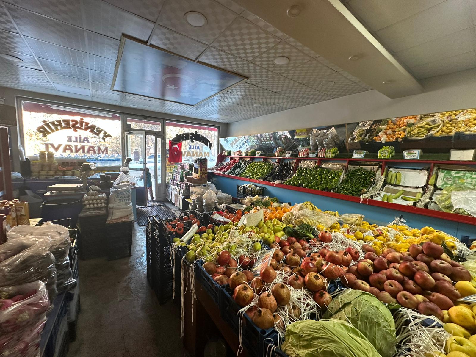 YENİŞEHİR'DE SATILIK DÜKKAN